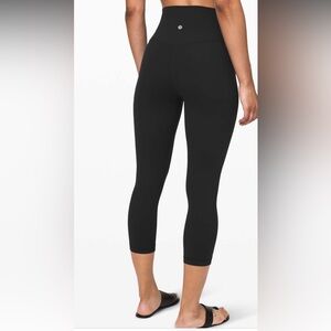 Lululemon Align‎ Crop *21"
Black